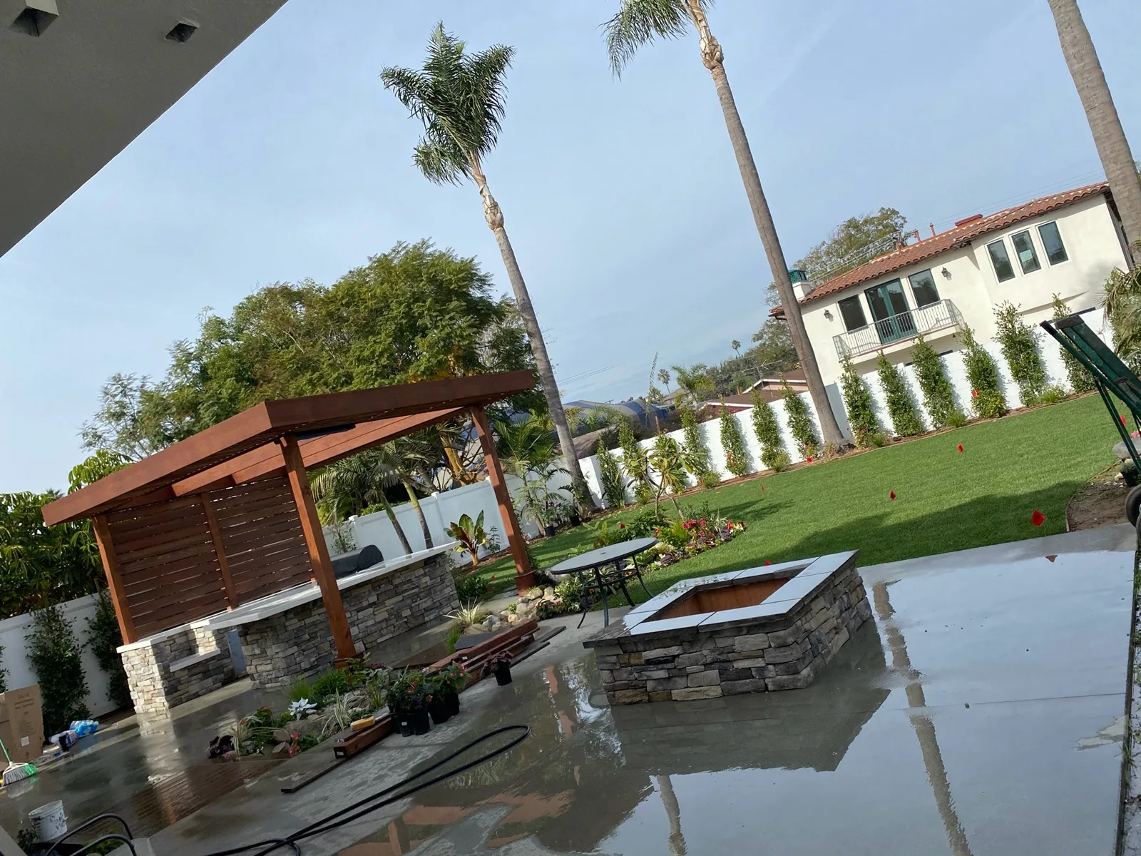 Fire Pits & Outdoor Fireplaces in Los Angeles, CA